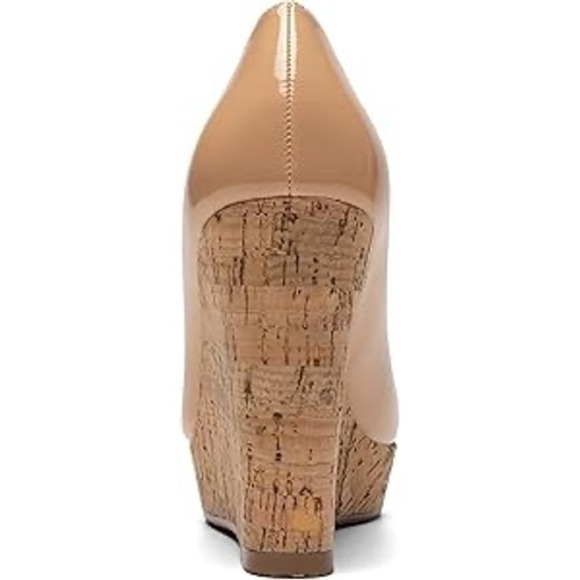 Stuart‎ Weitzman Beige Patent Leather Cork Platform Wedge Pumps Size 9 - Picture 4 of 10